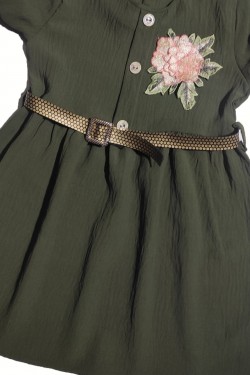 Gül Motifli Düğme ve Kemer Detaylı Elbise Gül Motifli Düğme ve Kemer Detaylı Elbise