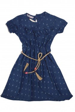 Yaka Detaylı Belden Büzgülü Elbise