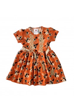 Dantel ve Düğme Detaylı Elbise Dantel ve Düğme Detaylı Elbise